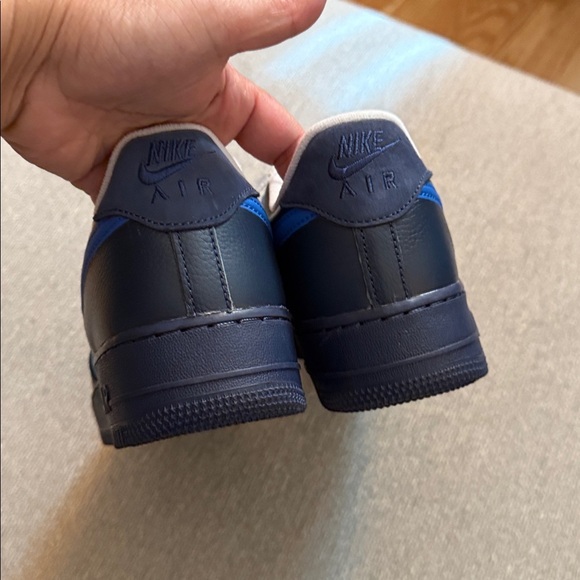 Brand New Nike Air Force 1 Stash Low - Picture 2 of 4